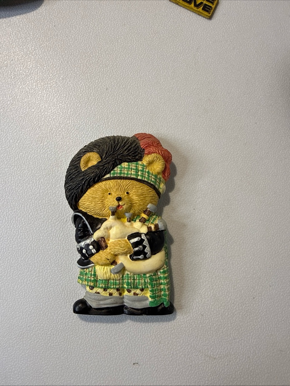 Scottish Bagpiper Bear Playing Bagpipes Kilt Tartan Resin Fridge Magnet